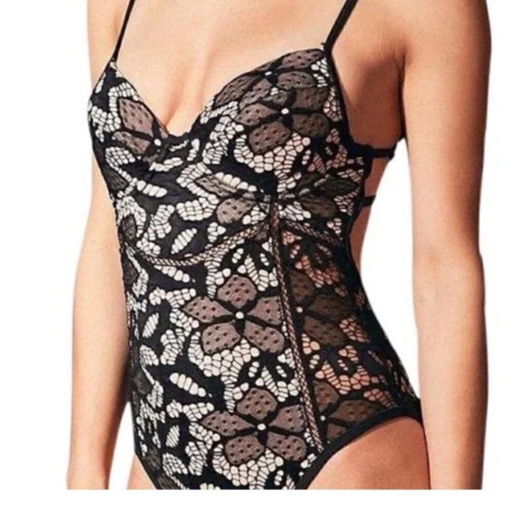 Some days lovin black lace swimsuit / New No Tags - Picture 3 of 7